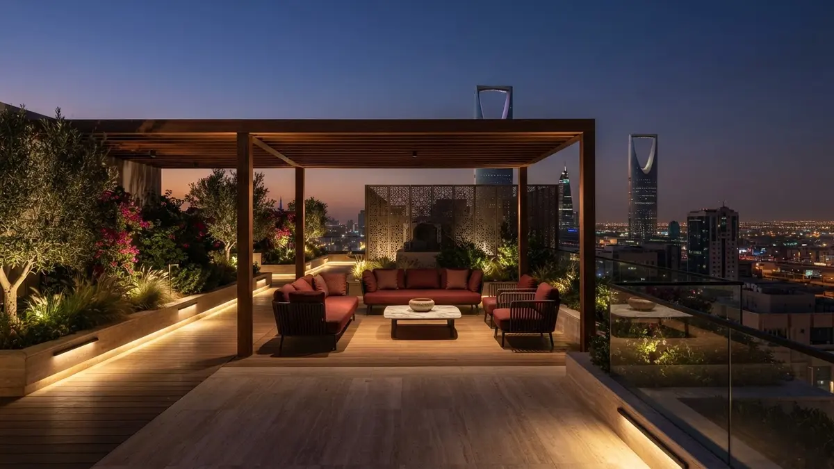 مخطط هندسي يوضح تقسيم السطح التجاري بين زون الخدمات الميكانيكية ومساحة المطعم الفاخر